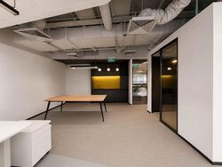 Gateway East (D7), Office #556764571